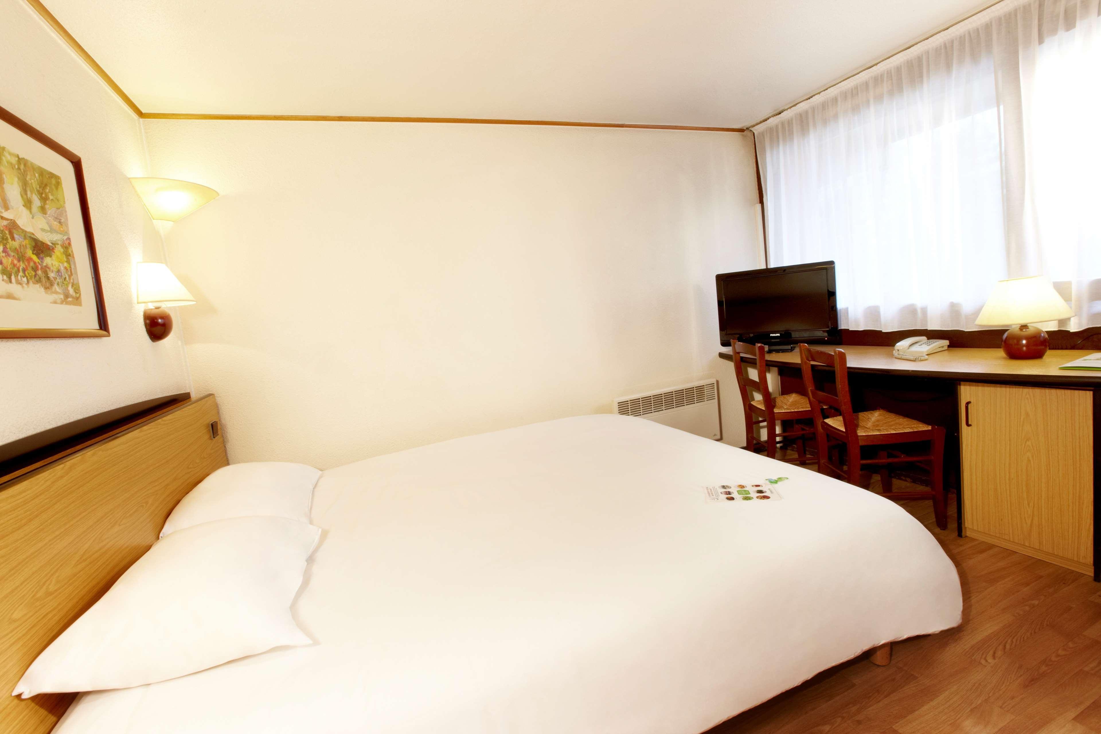 Hotel Campanile Mulhouse - Illzach Ile Napoleon Exterior foto