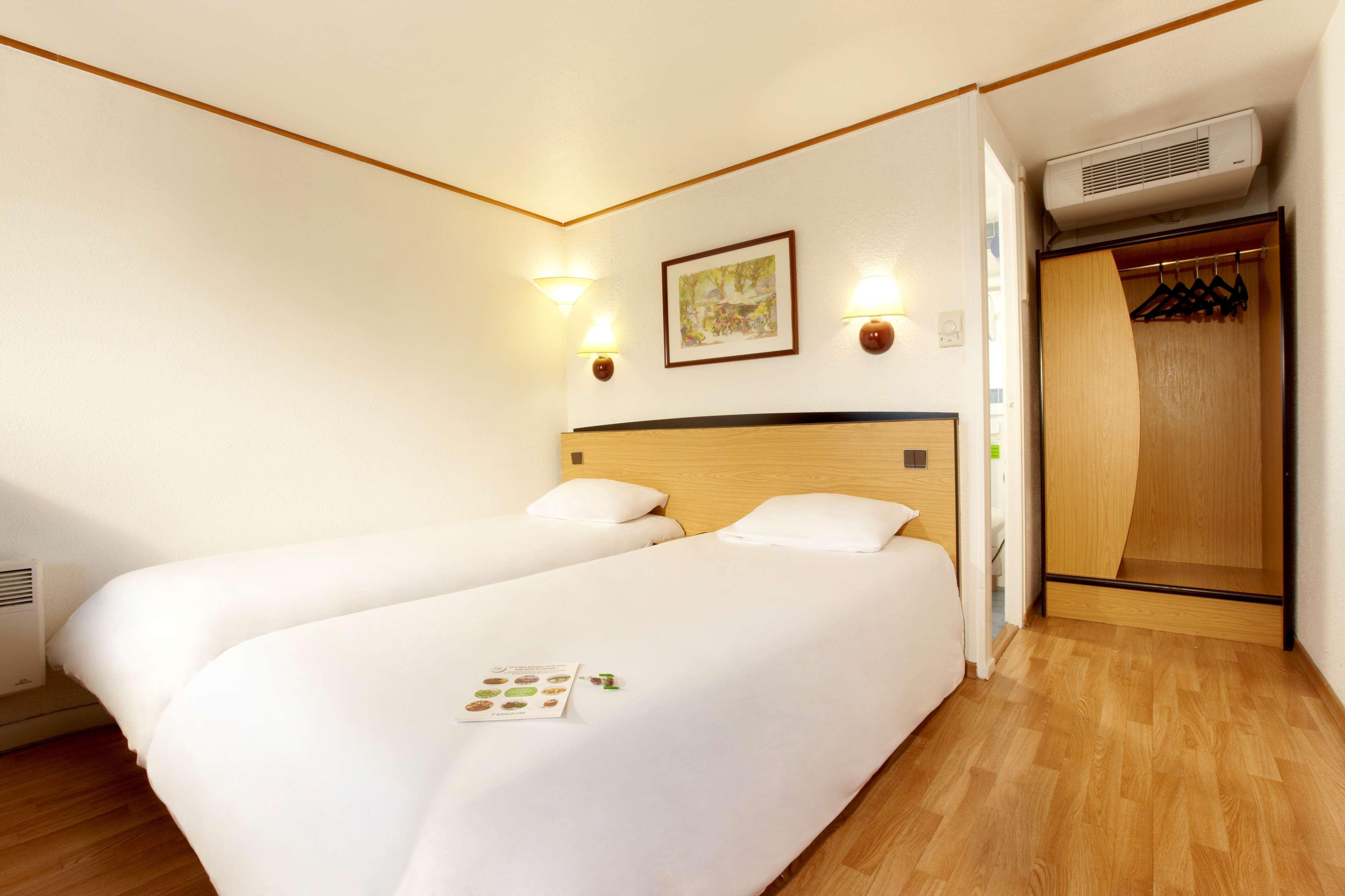 Hotel Campanile Mulhouse - Illzach Ile Napoleon Exterior foto